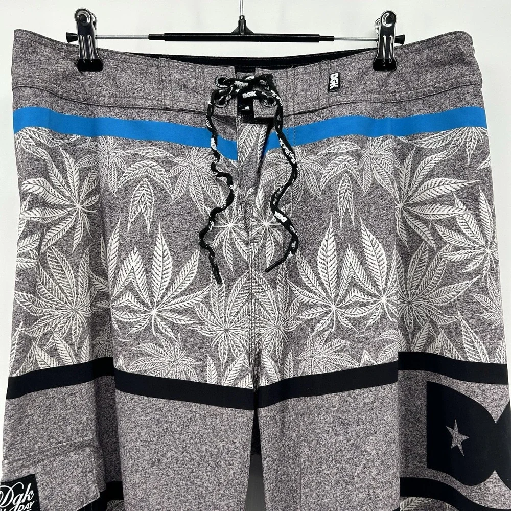 DGK Mens 32 Cannabis Weed Leaf Print Board Shorts Heather Gray Skate Streetwear